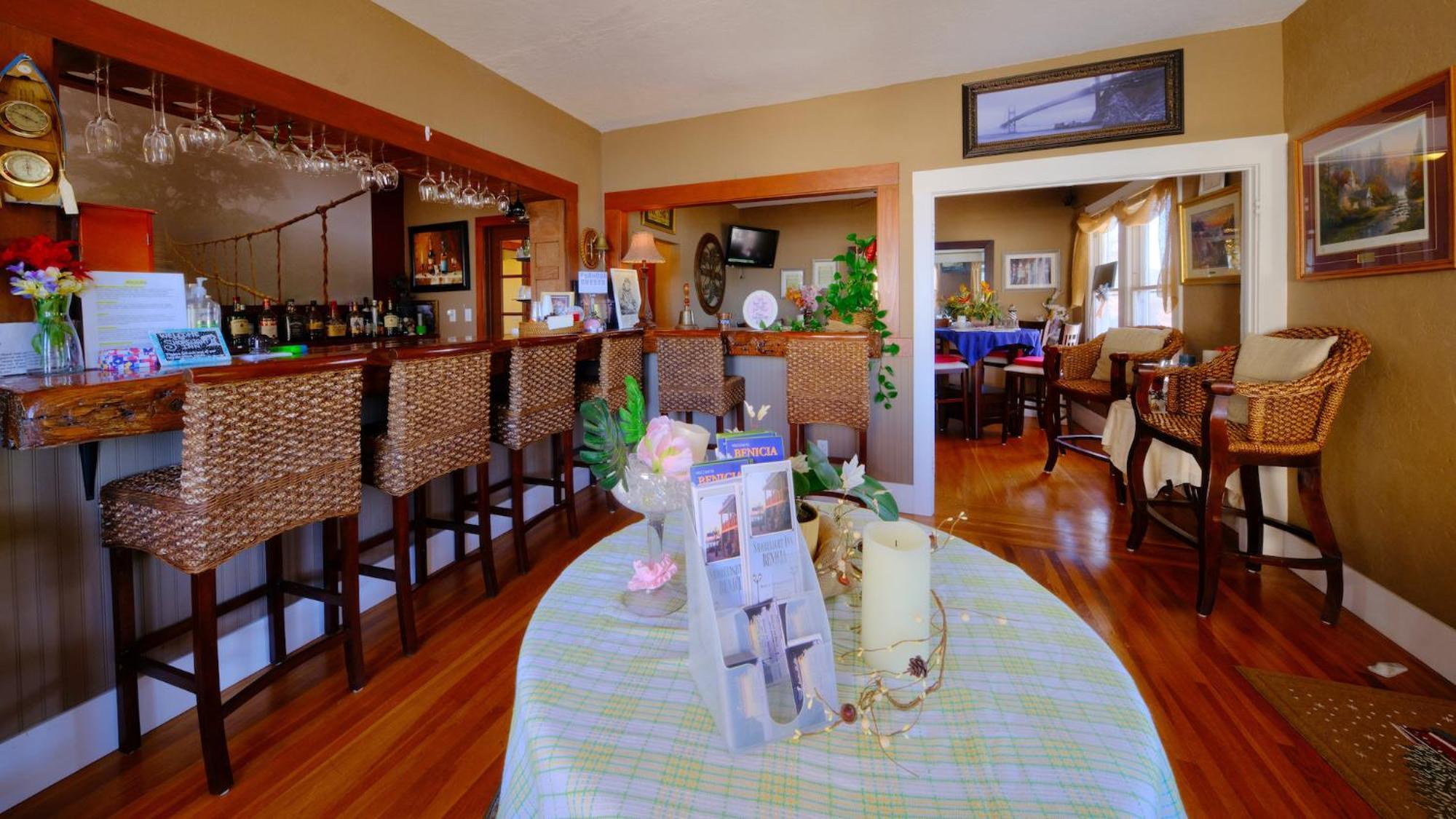 Shorelight Inn Benicia Εξωτερικό φωτογραφία
